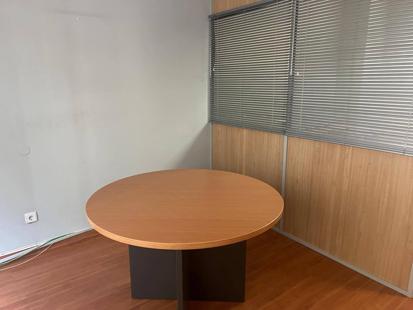 Office for rent in Las Palmas de Gran Canaria - € 800 (Ref: 9882294)
