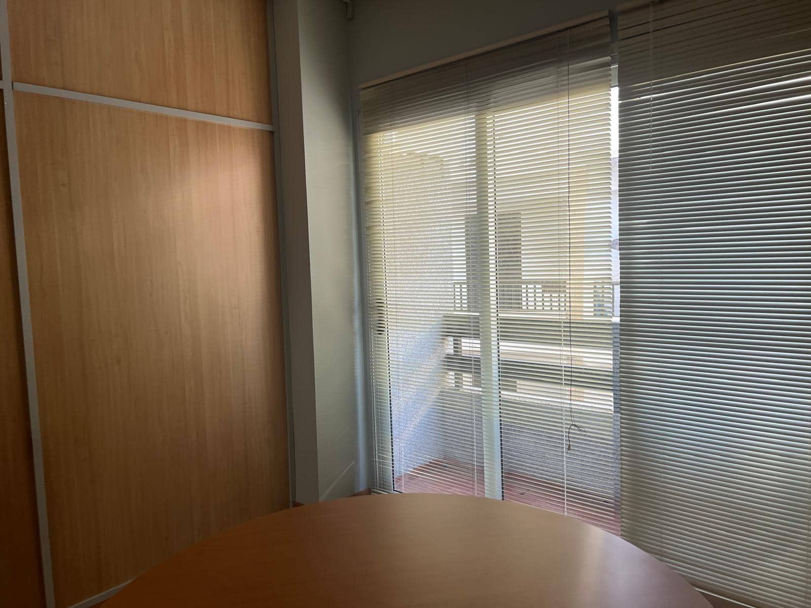 Office for rent in Las Palmas de Gran Canaria - € 800 (Ref: 9882294)