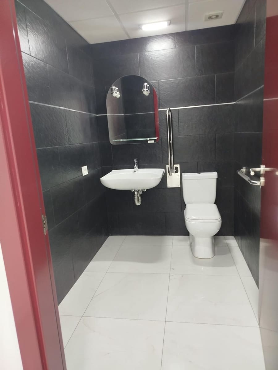 Commercial for rent in Las Palmas de Gran Canaria - € 5,200 (Ref: 9882296)