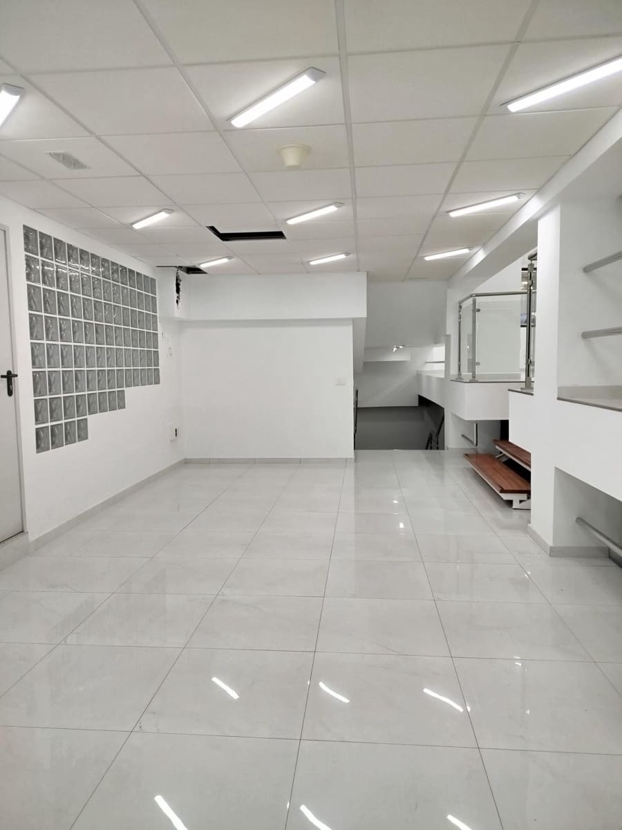 Commercial for rent in Las Palmas de Gran Canaria - € 5,200 (Ref: 9882296)