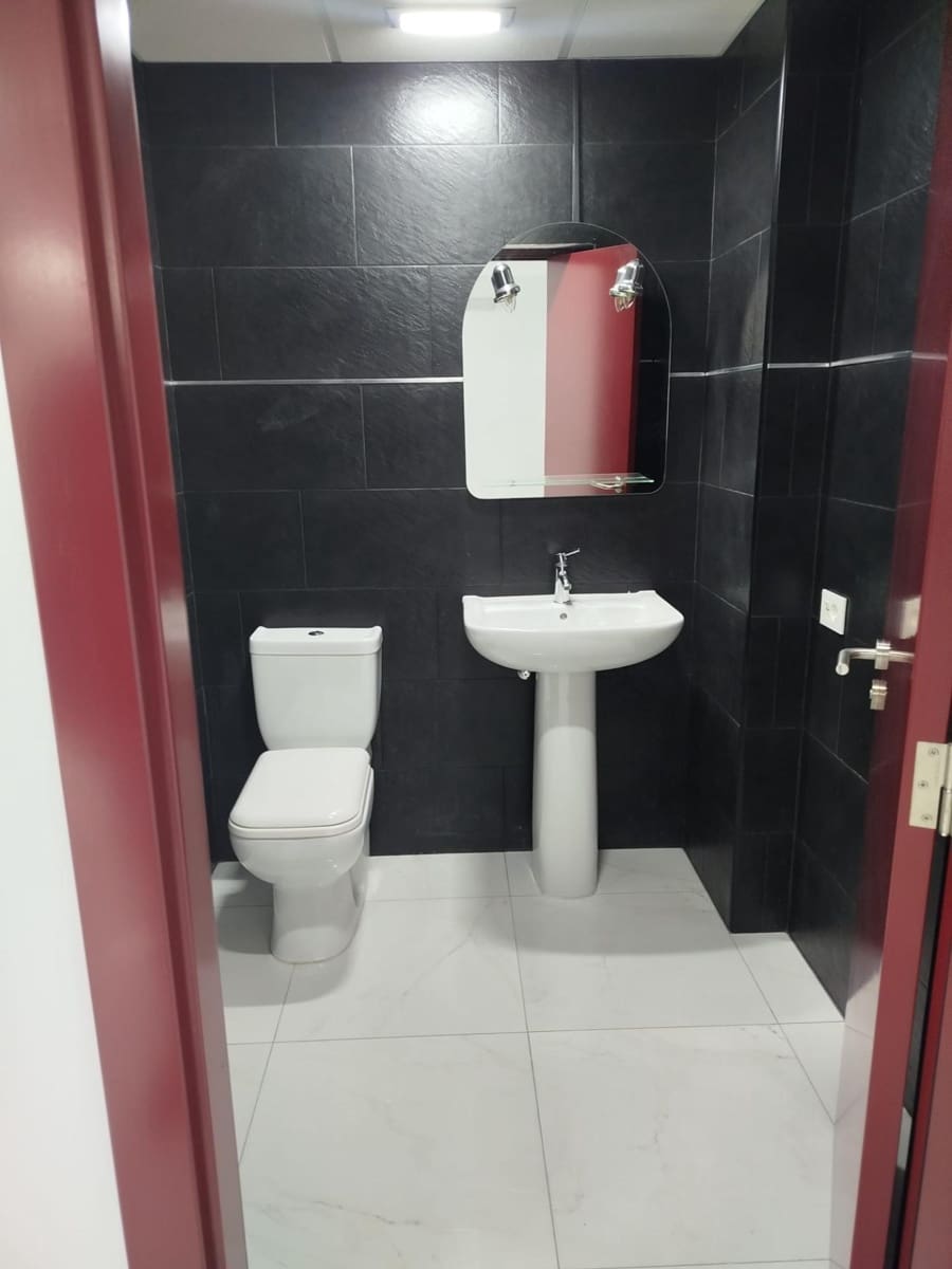 Commercial for rent in Las Palmas de Gran Canaria - € 5,200 (Ref: 9882296)