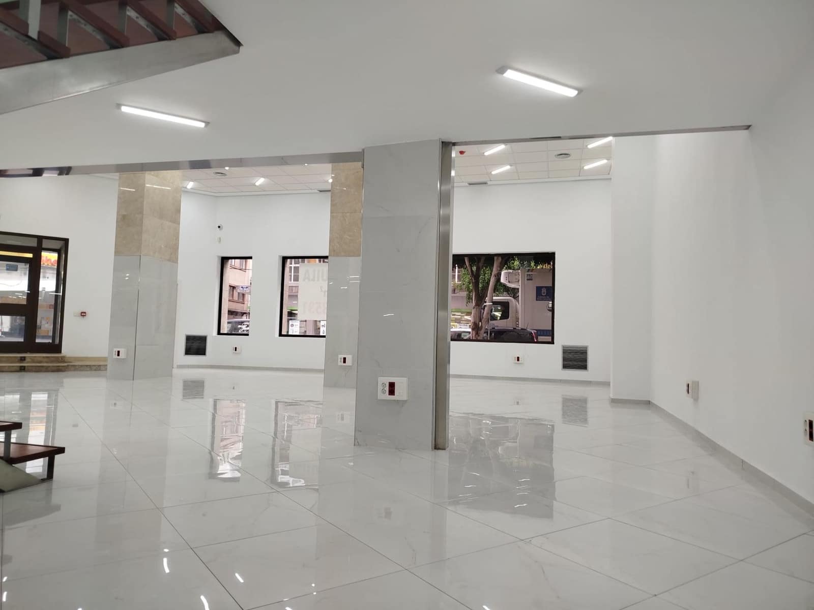 Commercial for rent in Las Palmas de Gran Canaria - € 5,200 (Ref: 9882296)