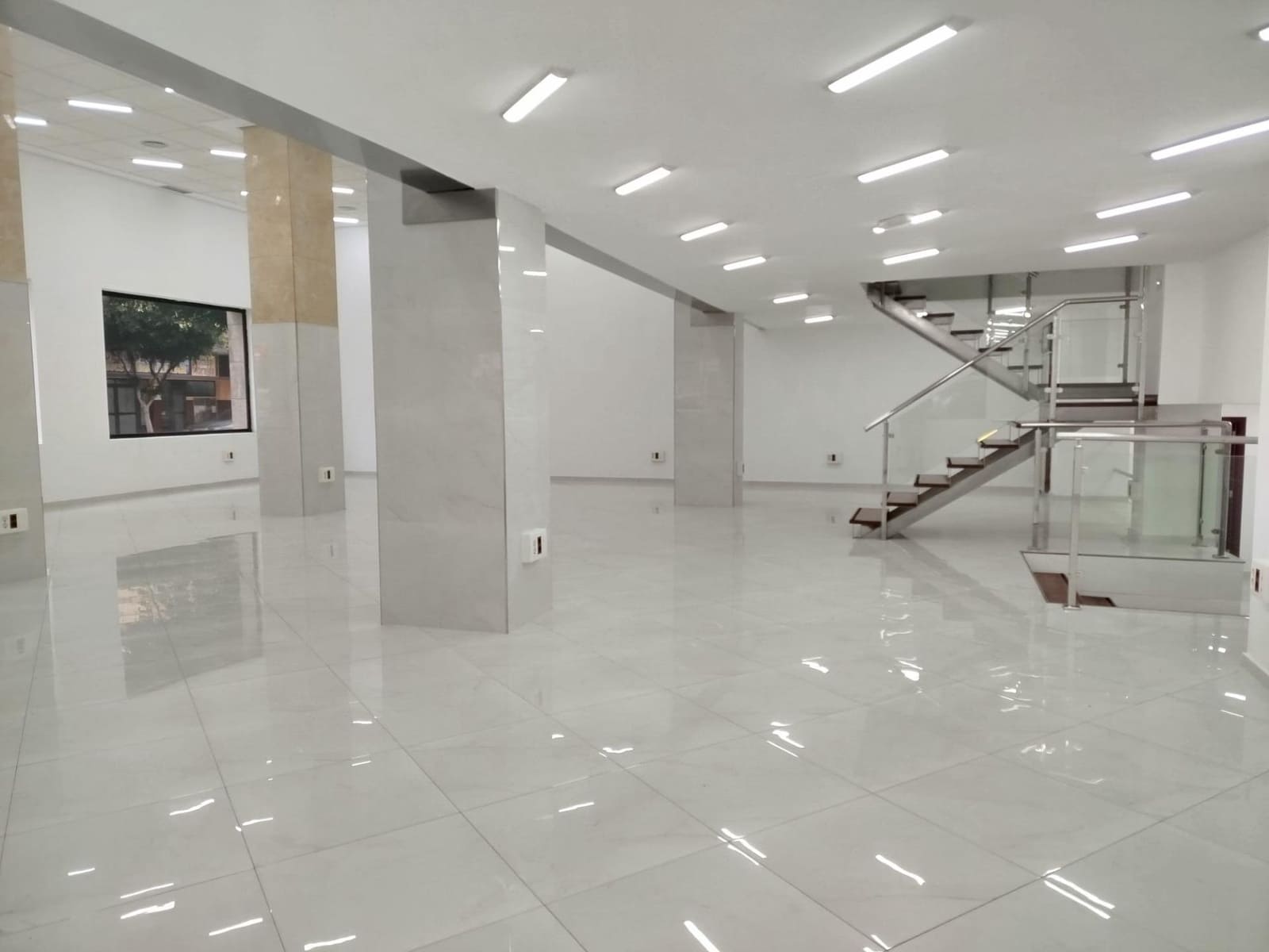 Commercial for rent in Las Palmas de Gran Canaria - € 5,200 (Ref: 9882296)