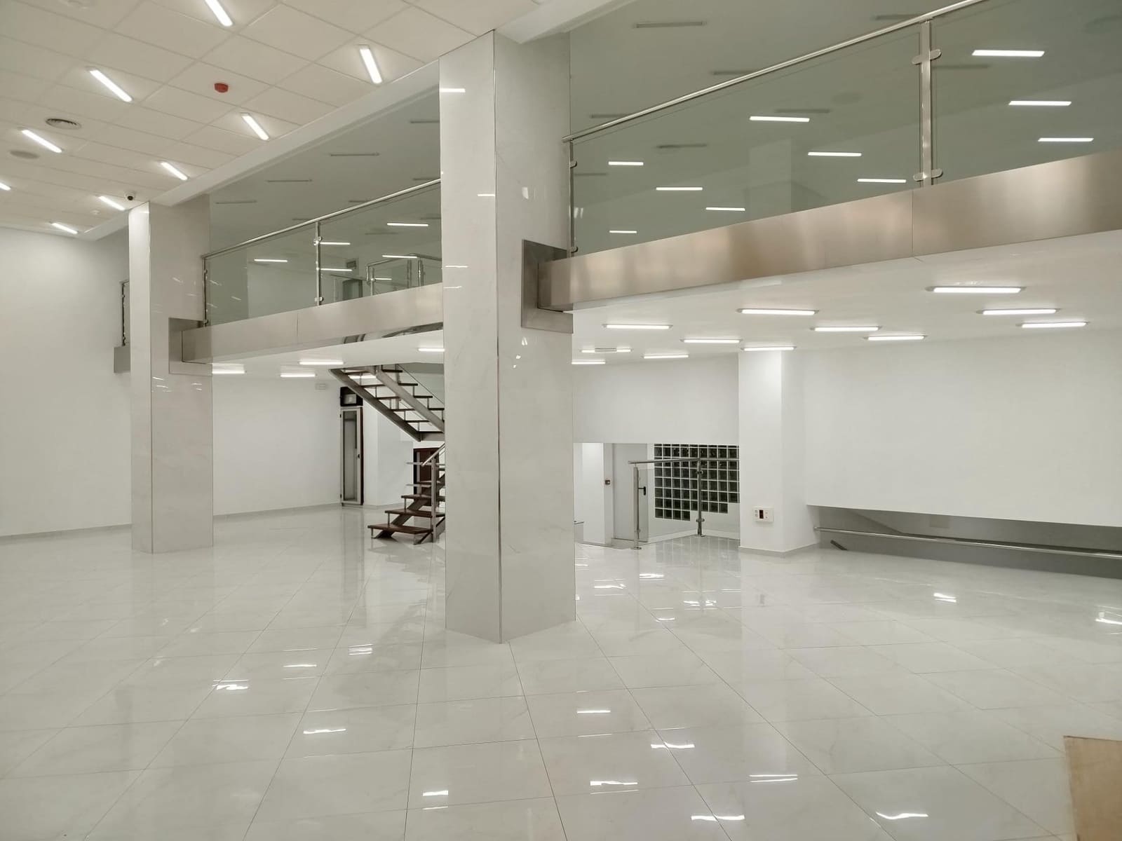 Commercial for rent in Las Palmas de Gran Canaria - € 5,200 (Ref: 9882296)