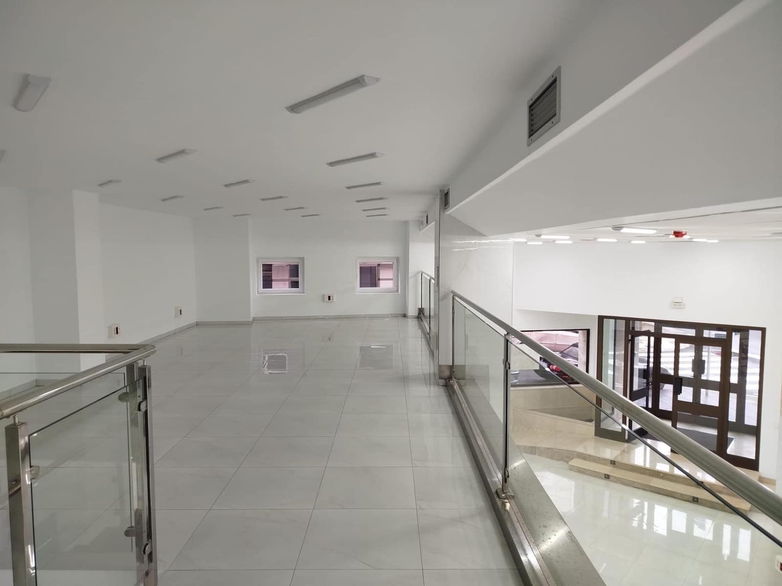 Commercial for rent in Las Palmas de Gran Canaria - € 5,200 (Ref: 9882296)