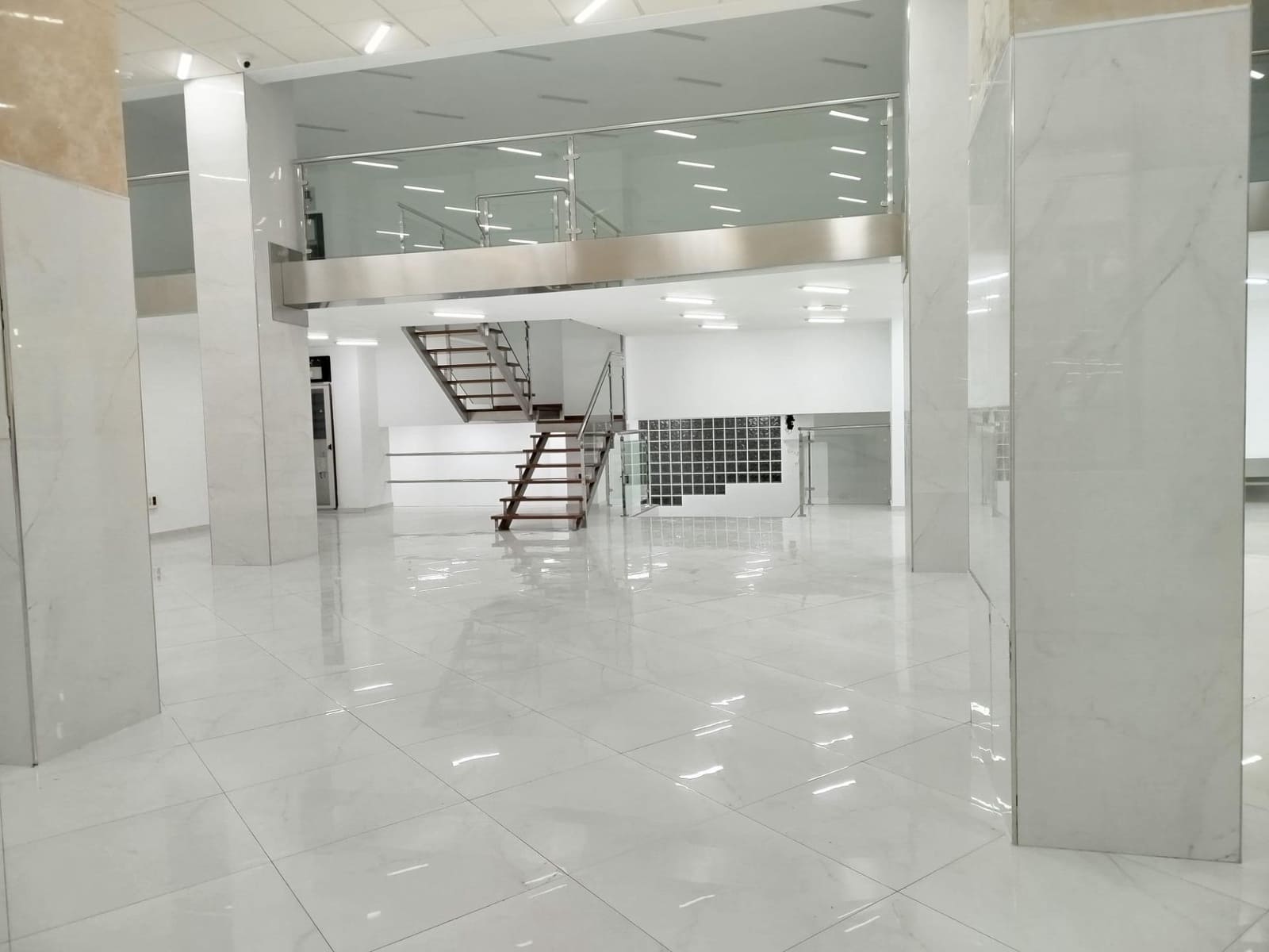 Commercial for rent in Las Palmas de Gran Canaria - € 5,200 (Ref: 9882296)
