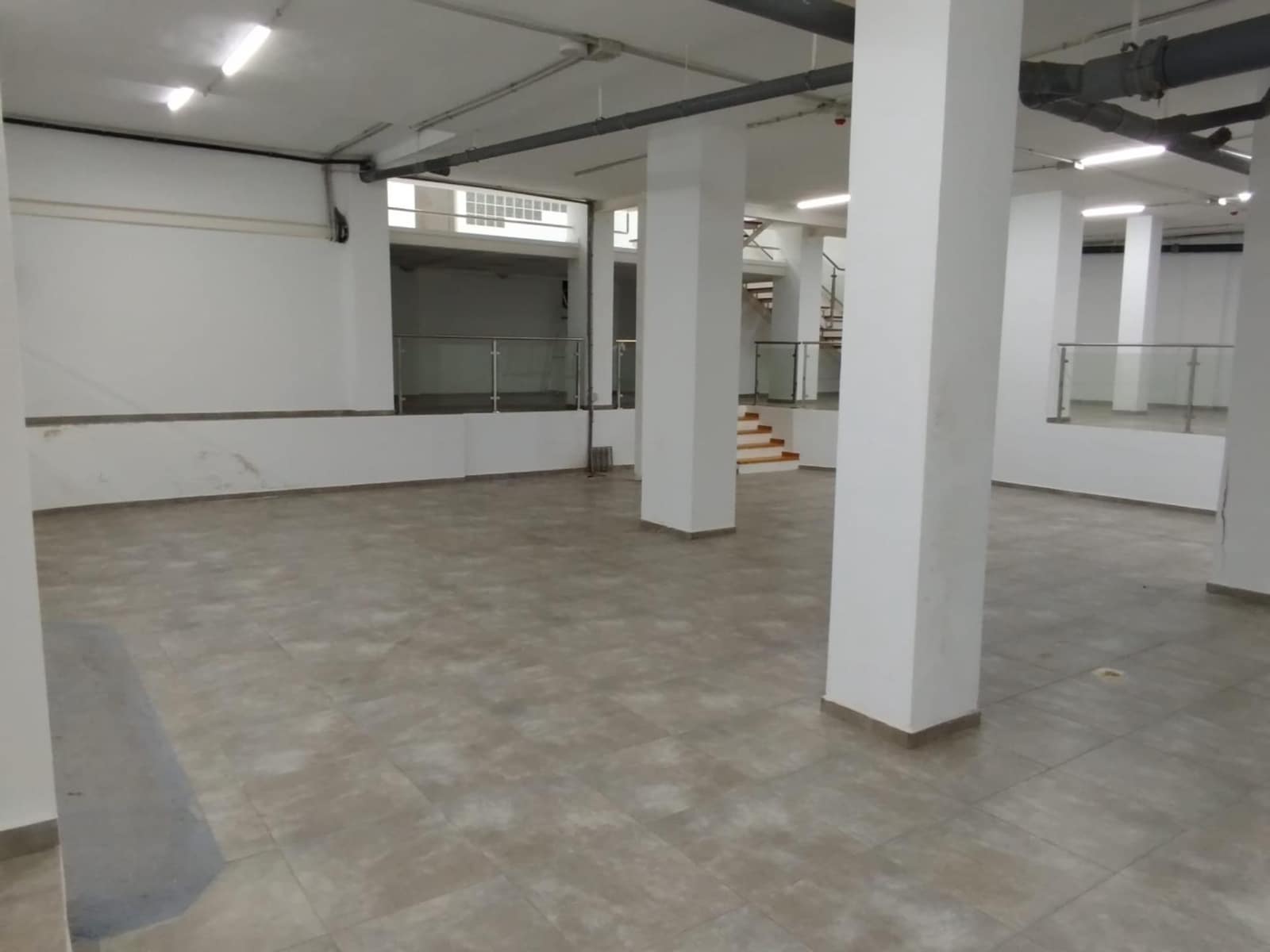 Commercial for rent in Las Palmas de Gran Canaria - € 5,200 (Ref: 9882296)