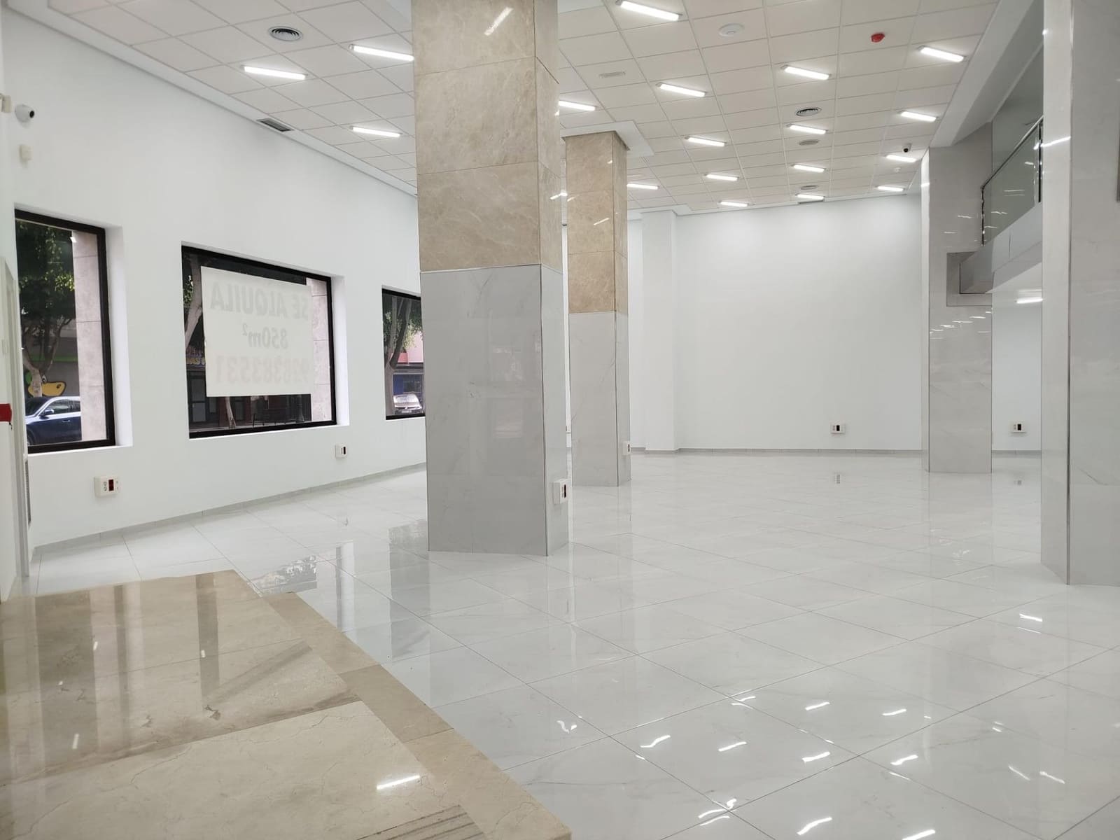 Commercial for rent in Las Palmas de Gran Canaria - € 5,200 (Ref: 9882296)