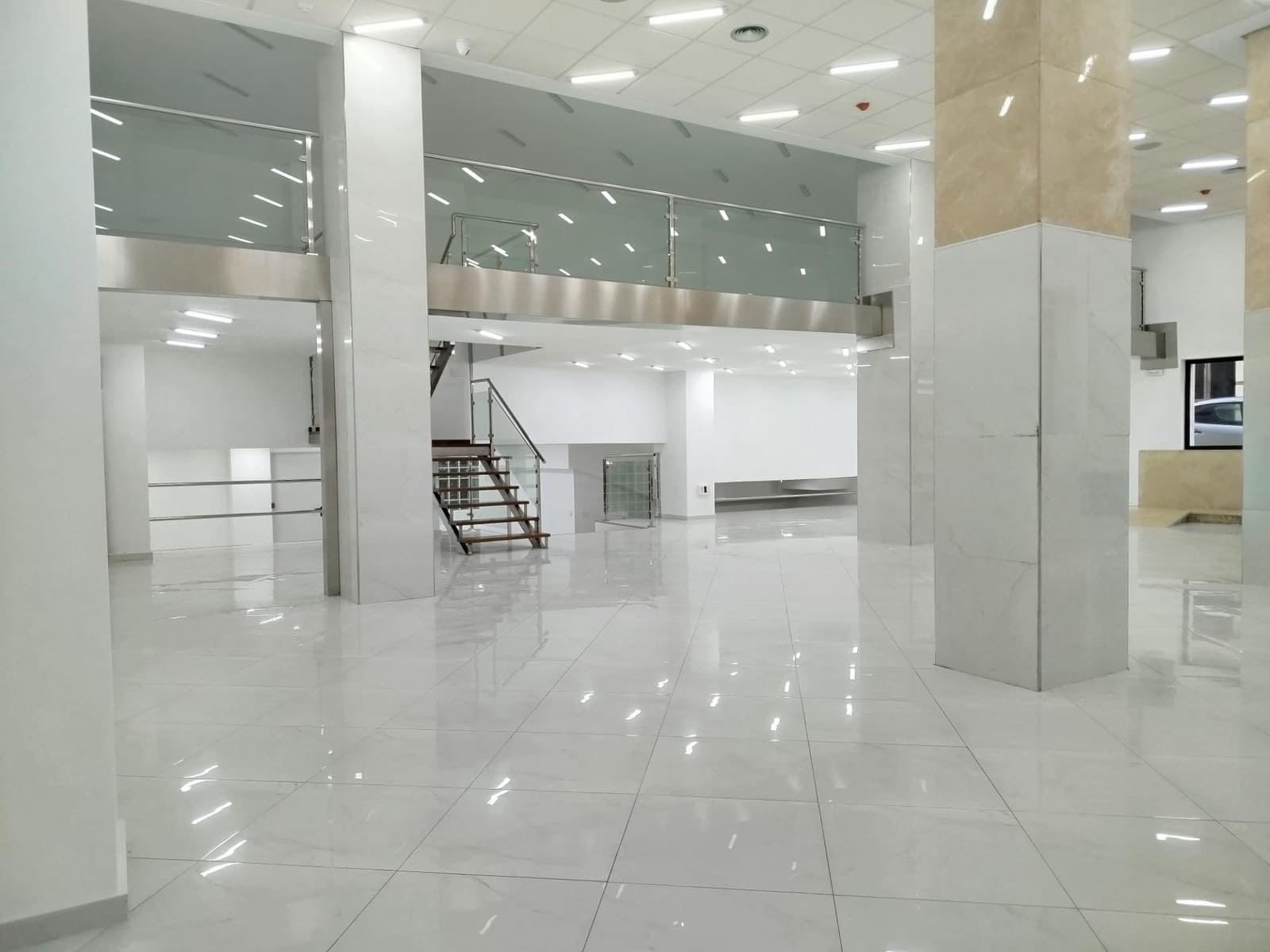Commercial for rent in Las Palmas de Gran Canaria - € 5,200 (Ref: 9882296)