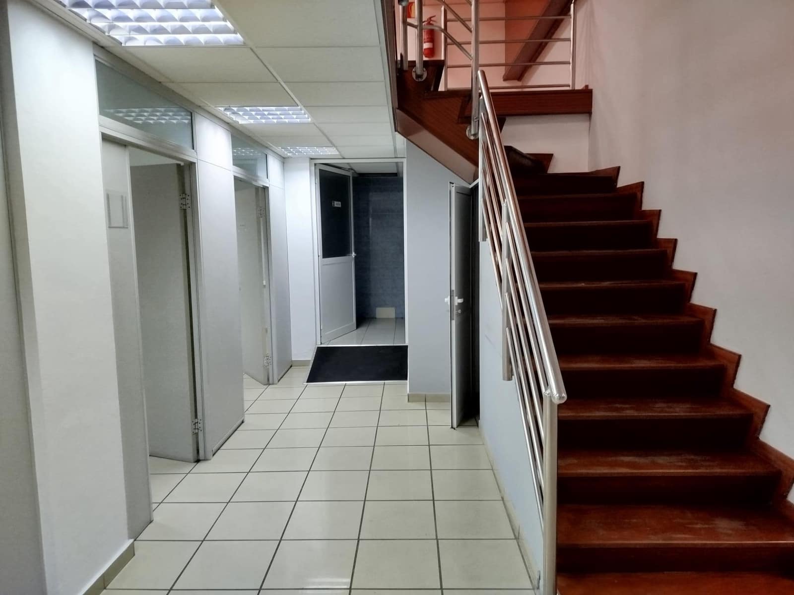6 bedroom Commercial for rent in Las Palmas de Gran Canaria with garage - € 2,400 (Ref: 9882297)