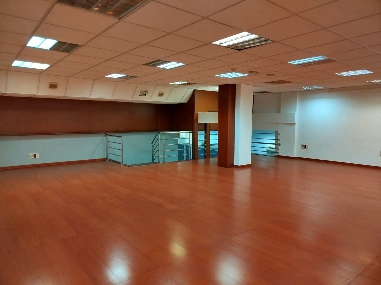 6 bedroom Commercial for rent in Las Palmas de Gran Canaria with garage - € 2,400 (Ref: 9882297)