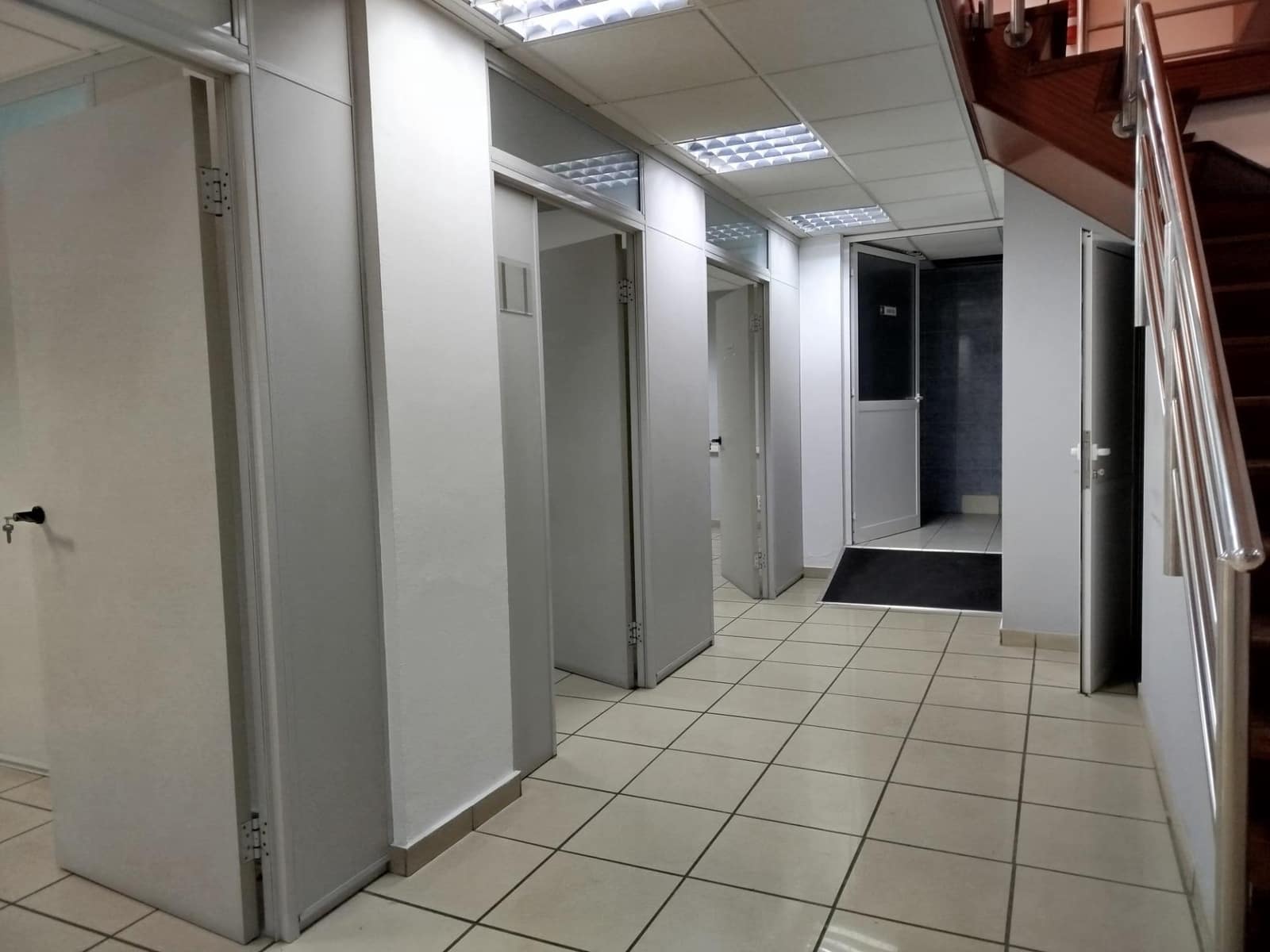 6 bedroom Commercial for rent in Las Palmas de Gran Canaria with garage - € 2,400 (Ref: 9882297)