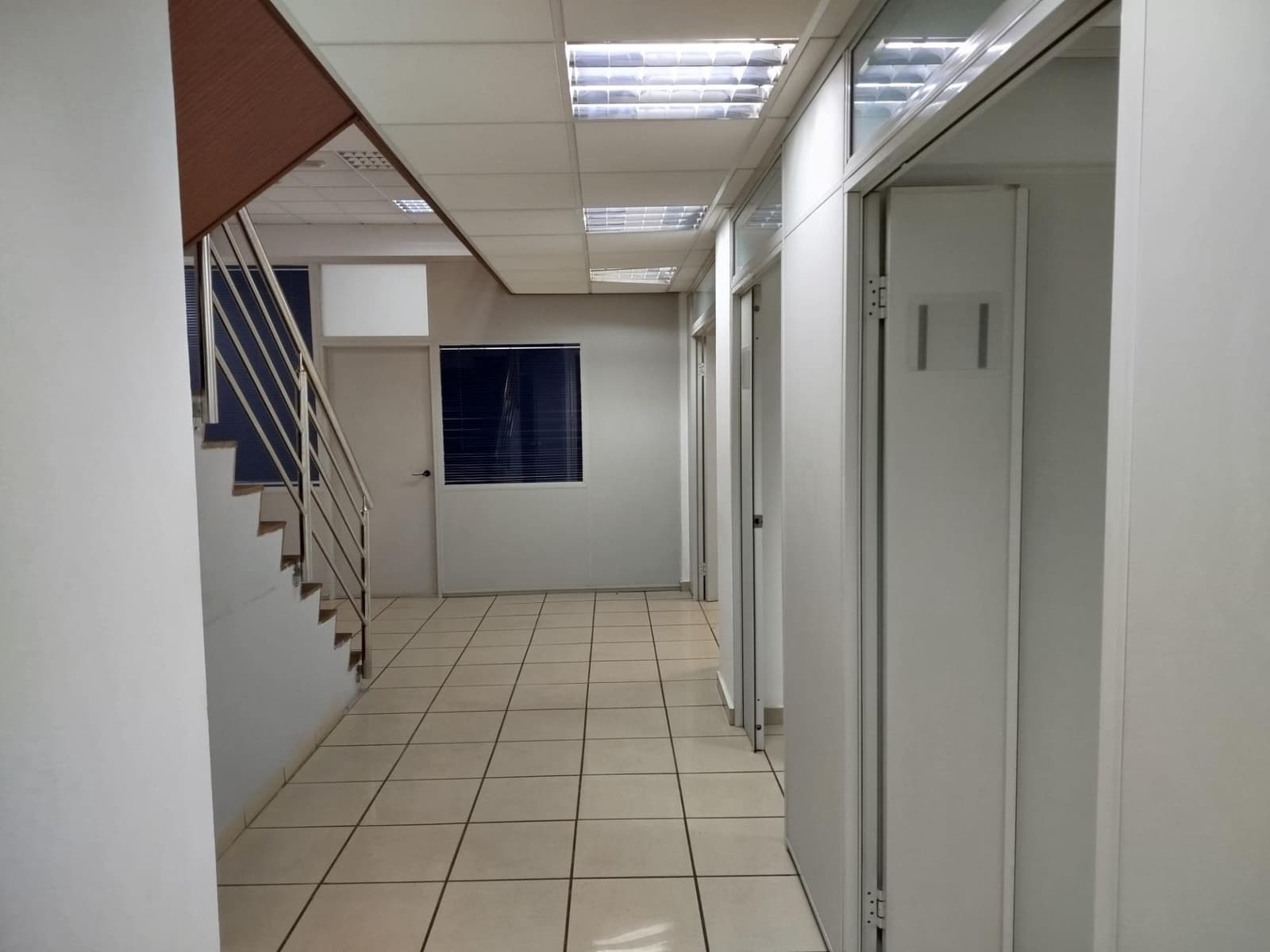 6 bedroom Commercial for rent in Las Palmas de Gran Canaria with garage - € 2,400 (Ref: 9882297)