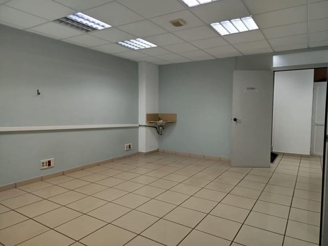 6 slaapkamer Commercieel te huur in Centro, Las Palmas de Gran Canaria met garage - € 2.400 (Ref: 9882297)