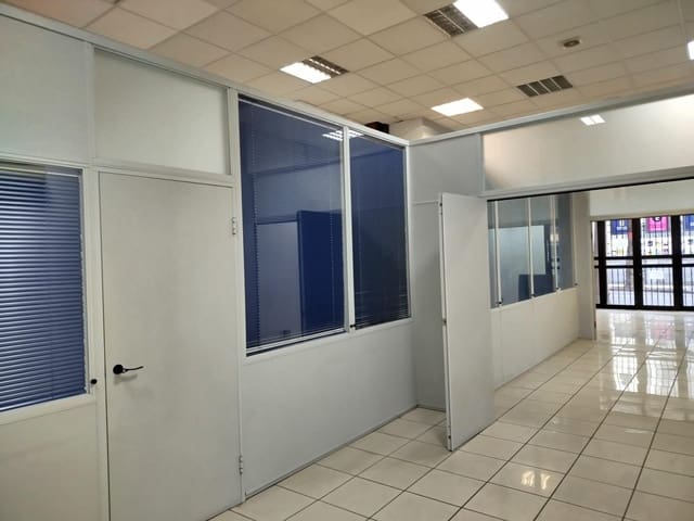 6 quarto Comercial para arrendar em Centro, Las Palmas de Gran Canaria com garagem - 2 400 € (Ref: 9882297)