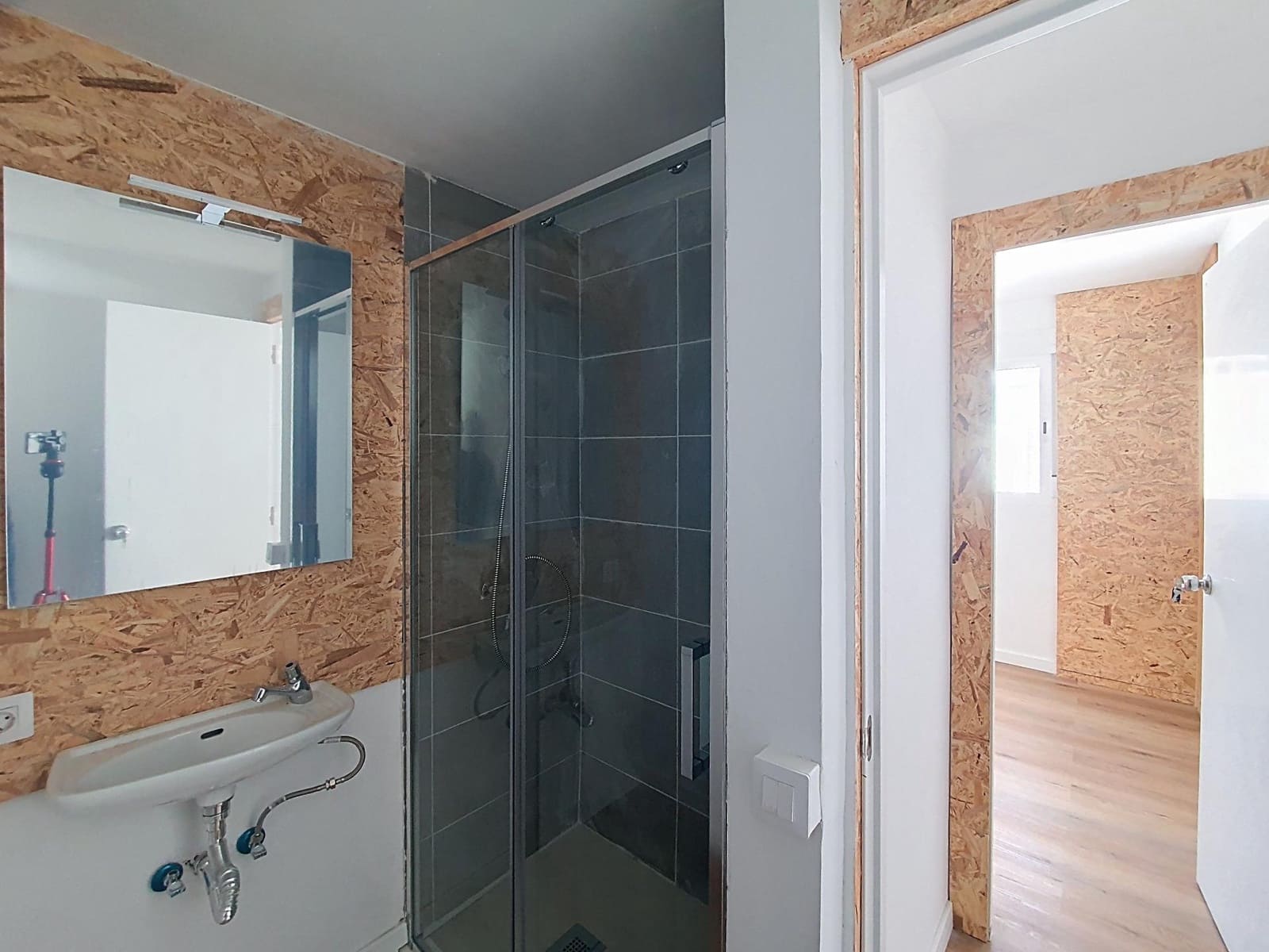 8 bedroom Commercial for sale in Las Palmas de Gran Canaria - € 610,000 (Ref: 9882299)