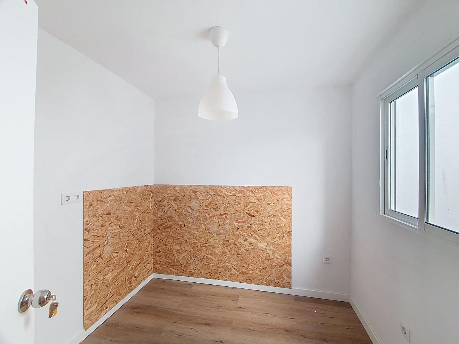 8 bedroom Commercial for sale in Las Palmas de Gran Canaria - € 610,000 (Ref: 9882299)