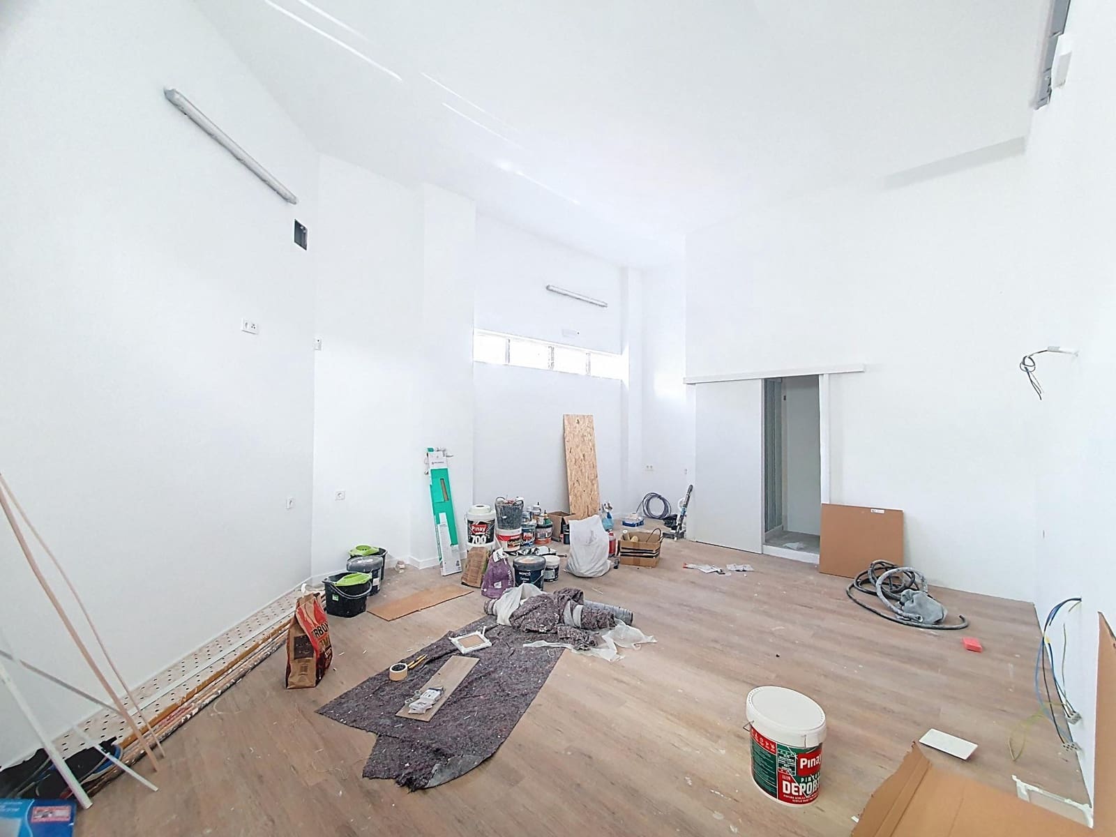 8 bedroom Commercial for sale in Las Palmas de Gran Canaria - € 610,000 (Ref: 9882299)