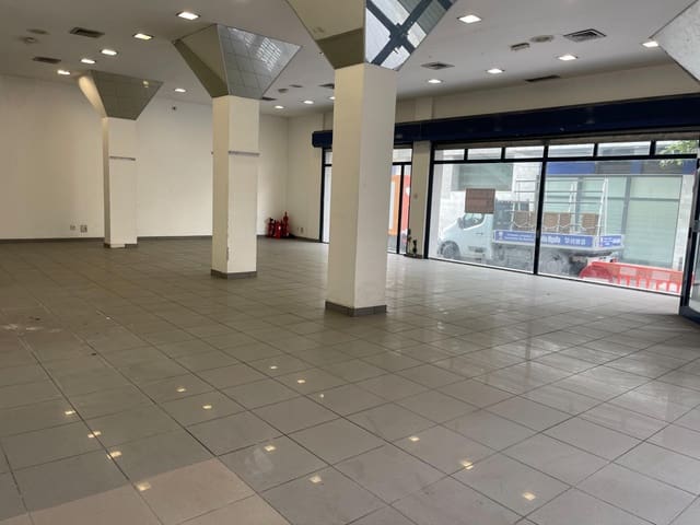 Komercyjne do wynajęcia w Las Palmas de Gran Canaria - 1 800 € (Ref: 9882301)