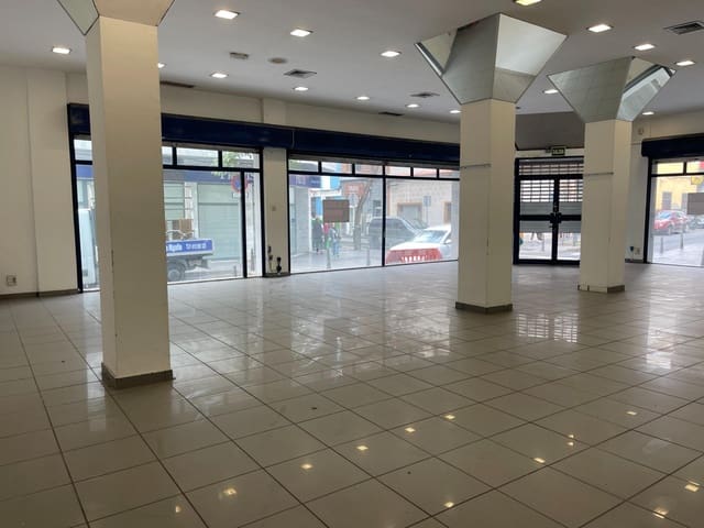 Komercyjne do wynajęcia w Las Palmas de Gran Canaria - 1 800 € (Ref: 9882301)