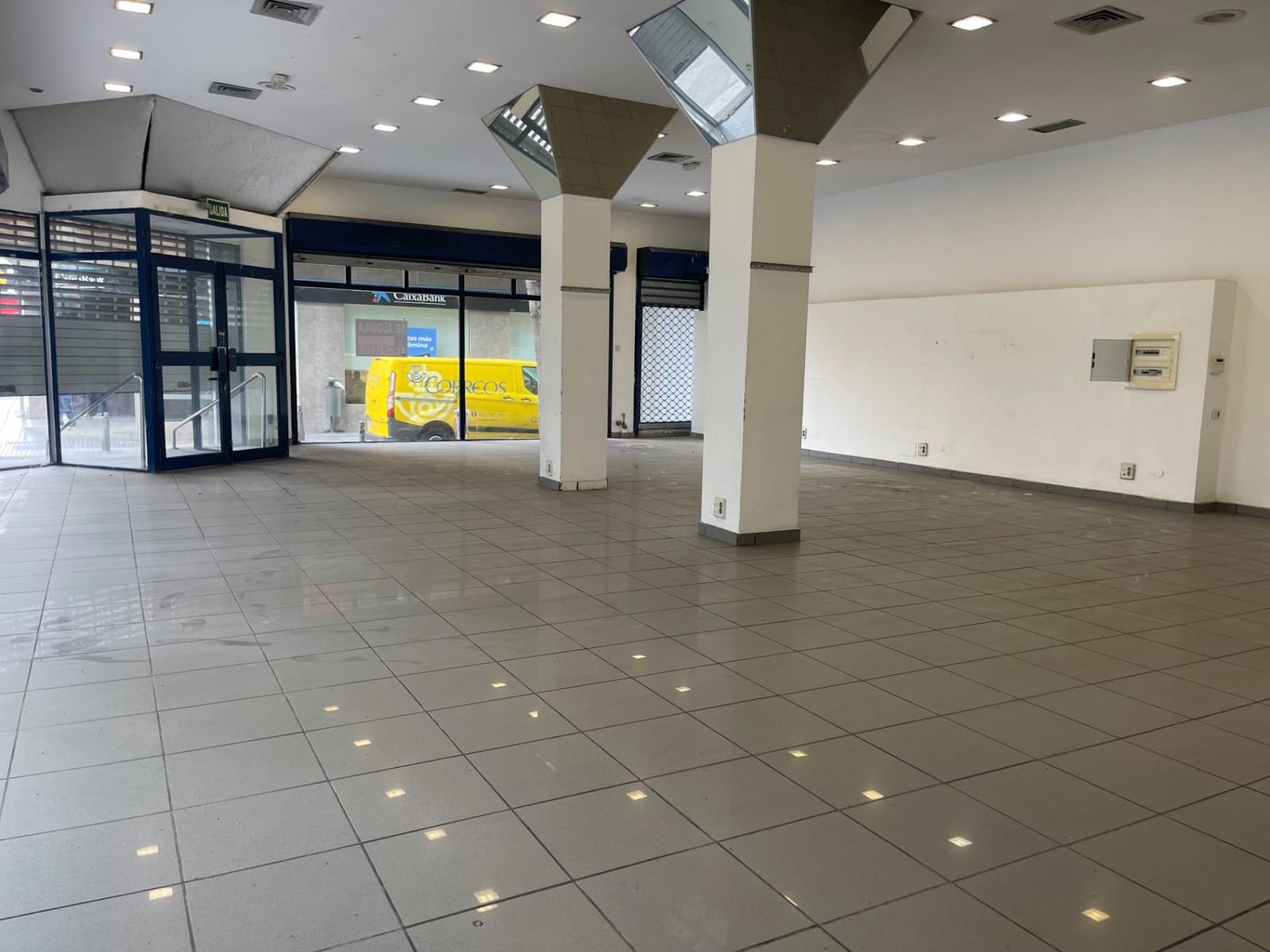Commercial for rent in Las Palmas de Gran Canaria - € 1,800 (Ref: 9882301)