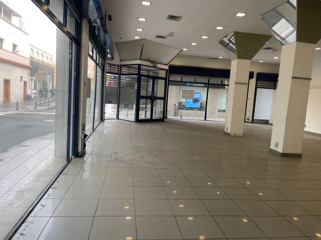 Comercial para arrendar em Las Palmas de Gran Canaria - 1 800 € (Ref: 9882301)