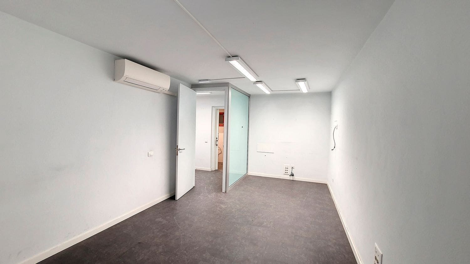 Commercial for rent in Las Palmas de Gran Canaria - € 2,800 (Ref: 9882302)