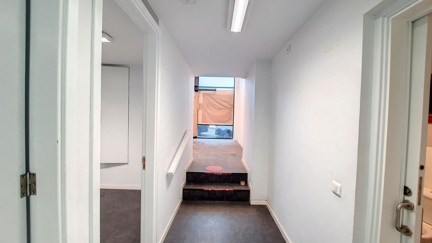 Commercial for rent in Las Palmas de Gran Canaria - € 2,800 (Ref: 9882302)