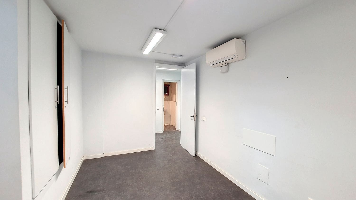 Commercial for rent in Las Palmas de Gran Canaria - € 2,800 (Ref: 9882302)