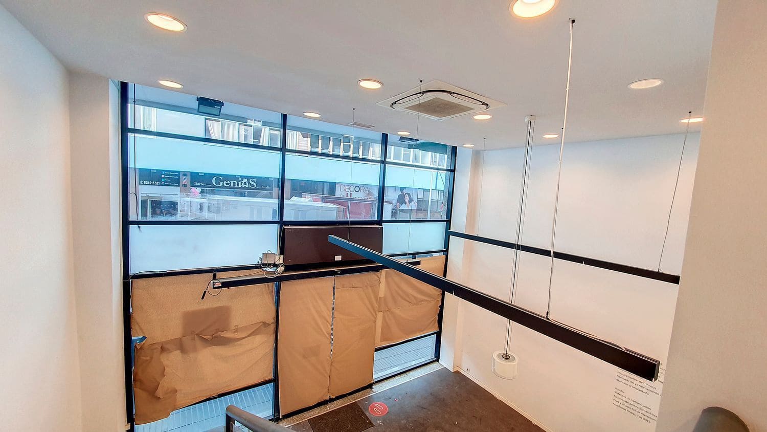 Commercial for rent in Las Palmas de Gran Canaria - € 2,800 (Ref: 9882302)
