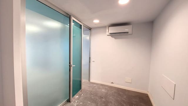 Komercyjne do wynajęcia w Santa Catalina - Canteras, Las Palmas de Gran Canaria - 2 800 € (Ref: 9882302)