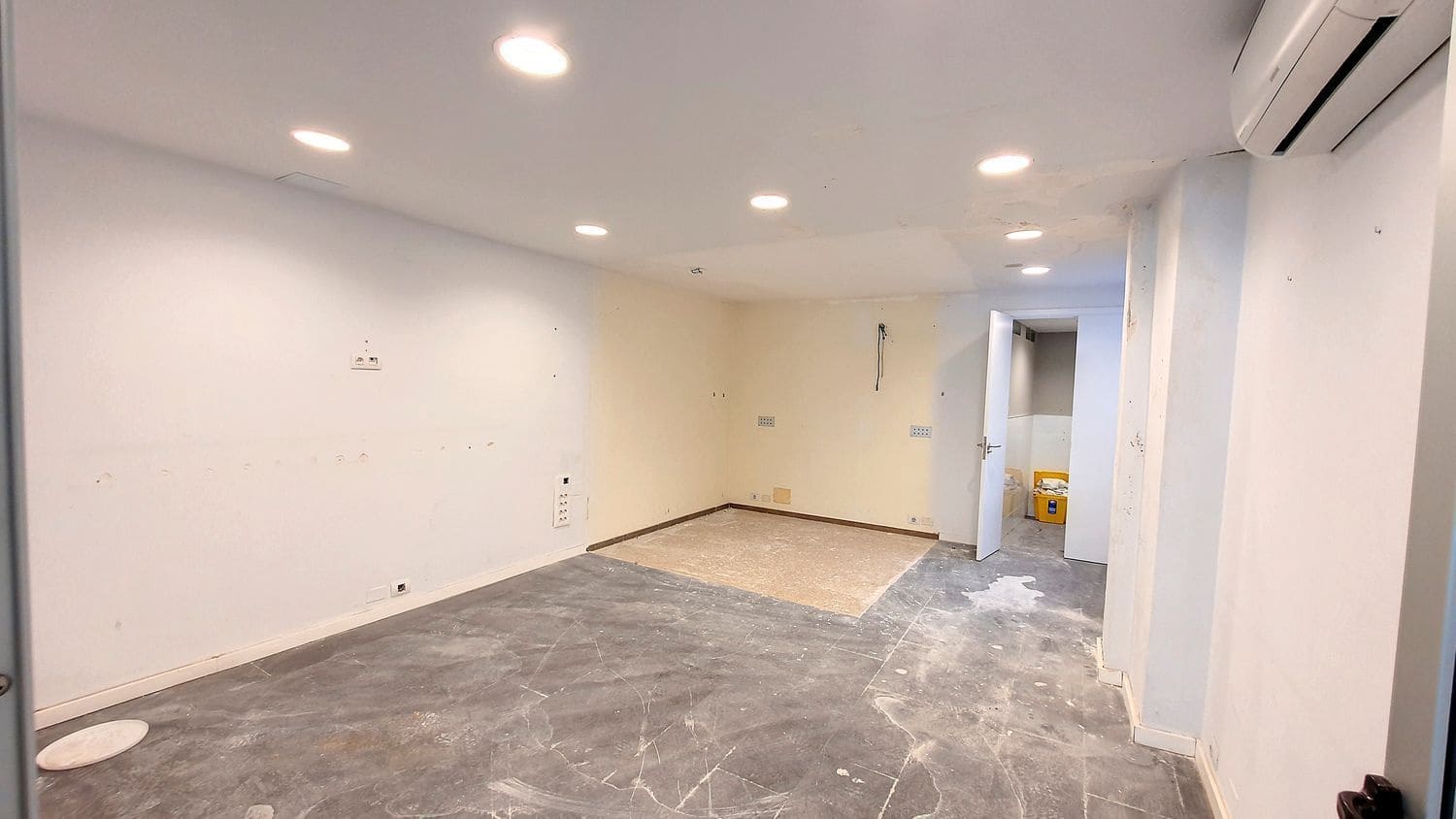 Commercial for rent in Las Palmas de Gran Canaria - € 2,800 (Ref: 9882302)
