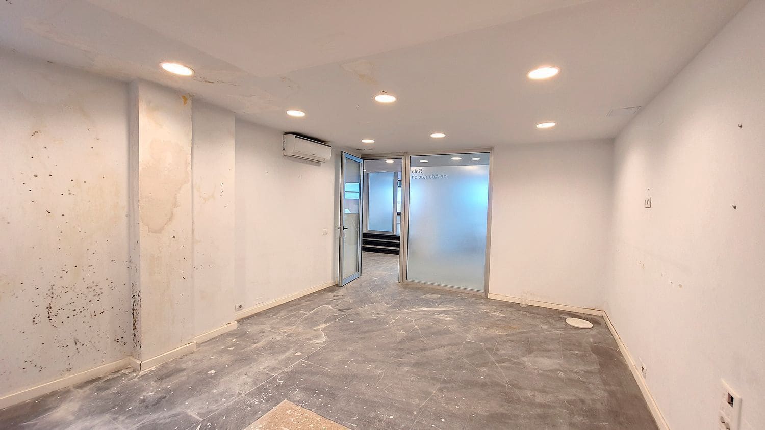 Commercial for rent in Las Palmas de Gran Canaria - € 2,800 (Ref: 9882302)