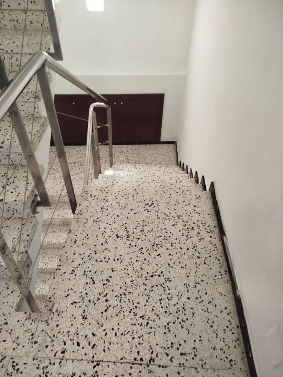 Office for rent in Las Palmas de Gran Canaria - € 1,200 (Ref: 9882304)