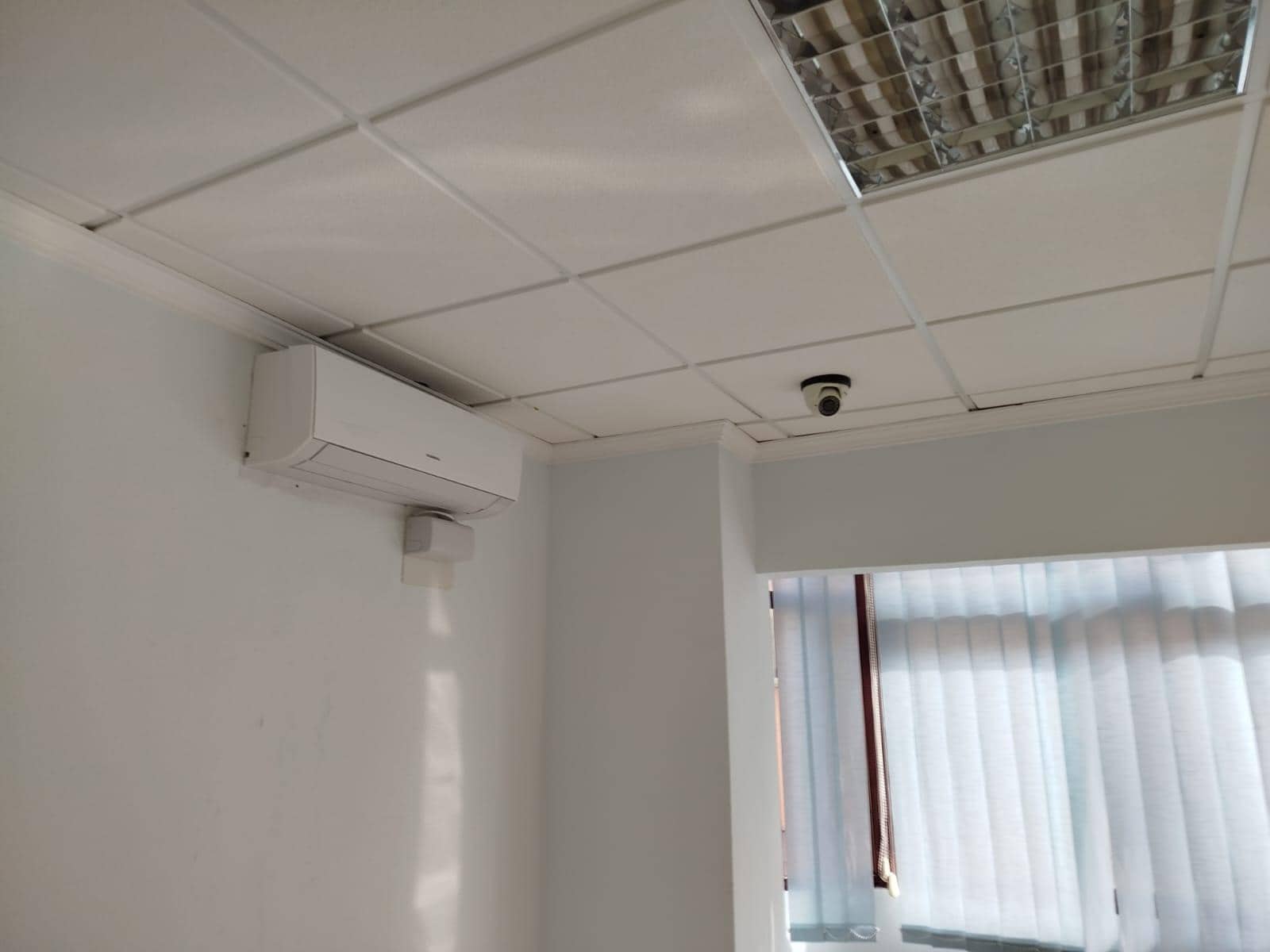 Office for rent in Las Palmas de Gran Canaria - € 1,200 (Ref: 9882304)