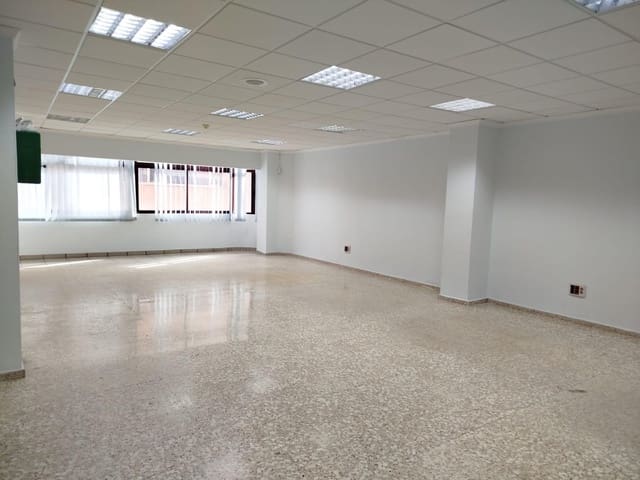 Office for rent in Las Palmas de Gran Canaria - € 1,200 (Ref: 9882304)