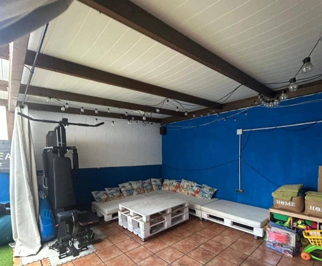 2 soveværelse Byhus til salg i Las Palmas de Gran Canaria - € 264.000 (Ref: 9882305)