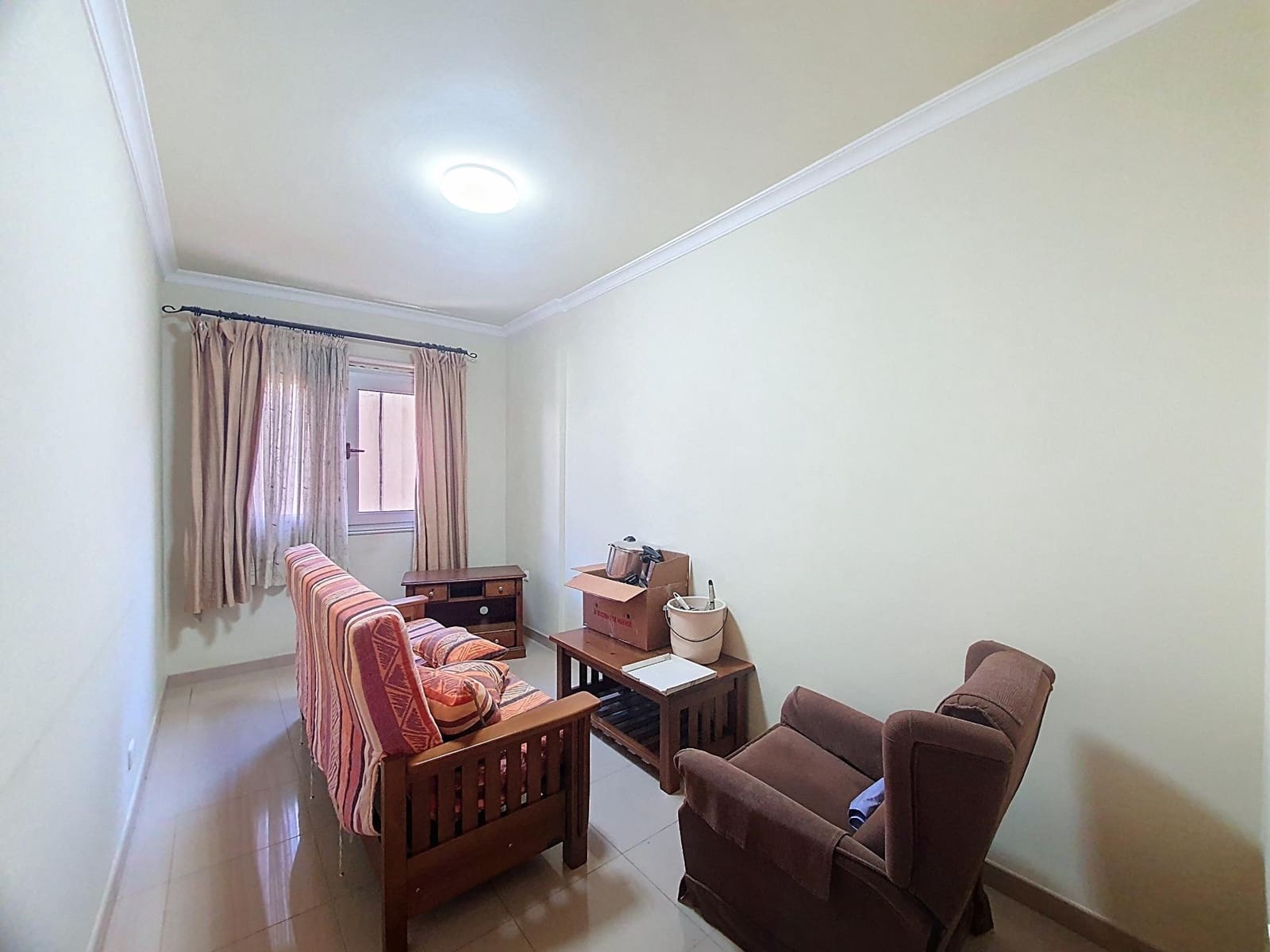 6 bedroom Flat for sale in Las Palmas de Gran Canaria - € 380,000 (Ref: 9882311)