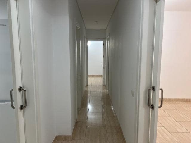 3 soverom Leilighet til leie i Las Palmas de Gran Canaria - € 1 300 (Ref: 9882313)