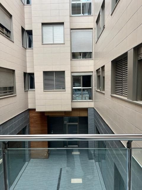 2 soverom Leilighet til leie i Las Palmas de Gran Canaria - € 1 200 (Ref: 9882314)