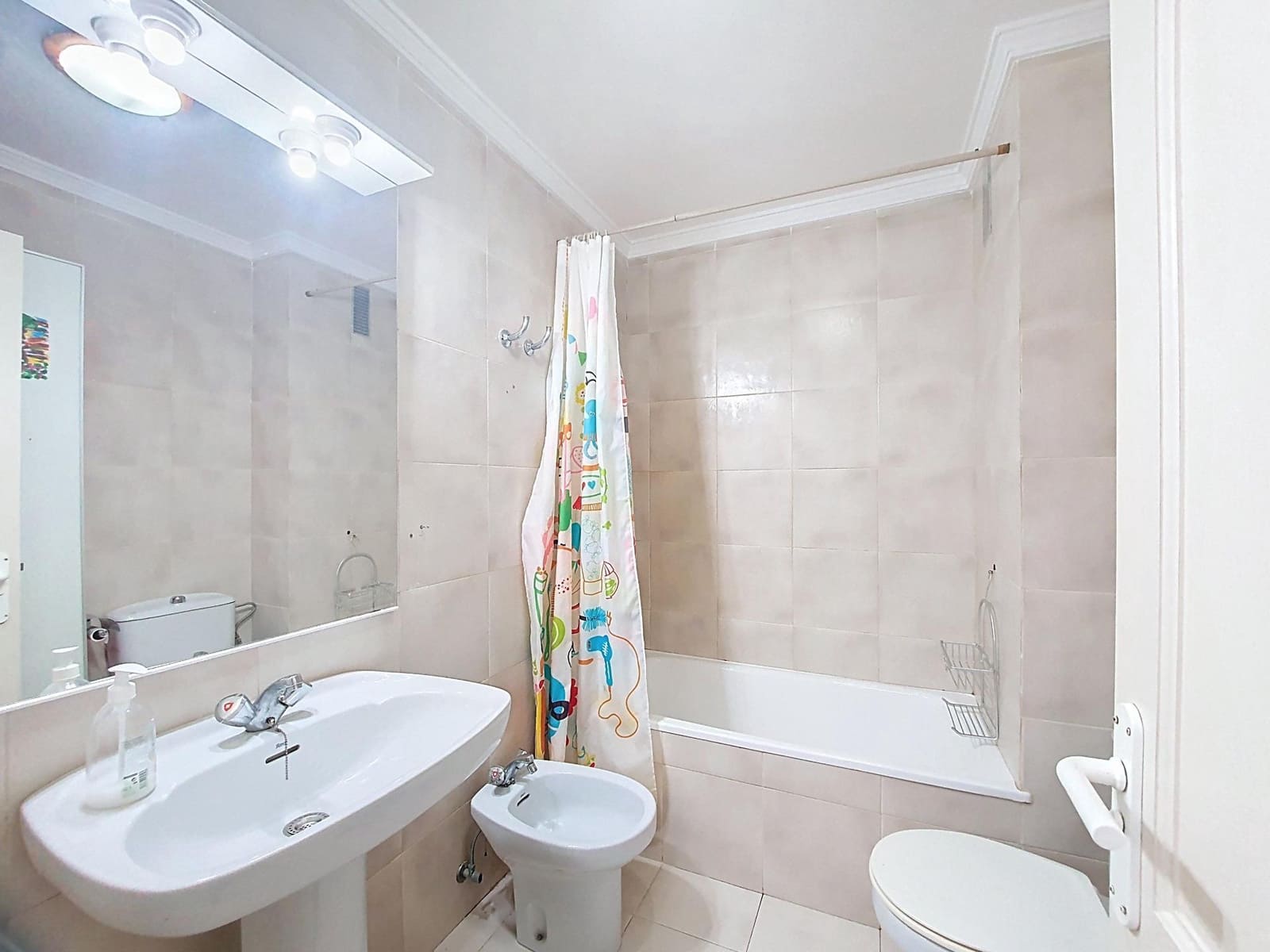 2 bedroom Flat for sale in Las Palmas de Gran Canaria - € 391,000 (Ref: 9882316)