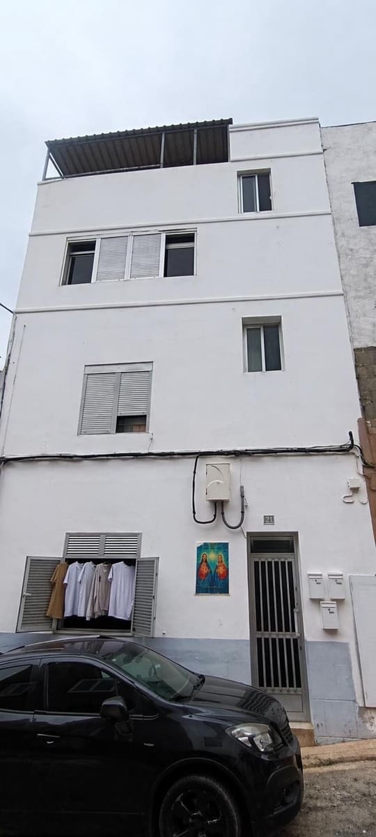 8 soverom Leilighet til salgs i Las Palmas de Gran Canaria - € 495 000 (Ref: 9882317)