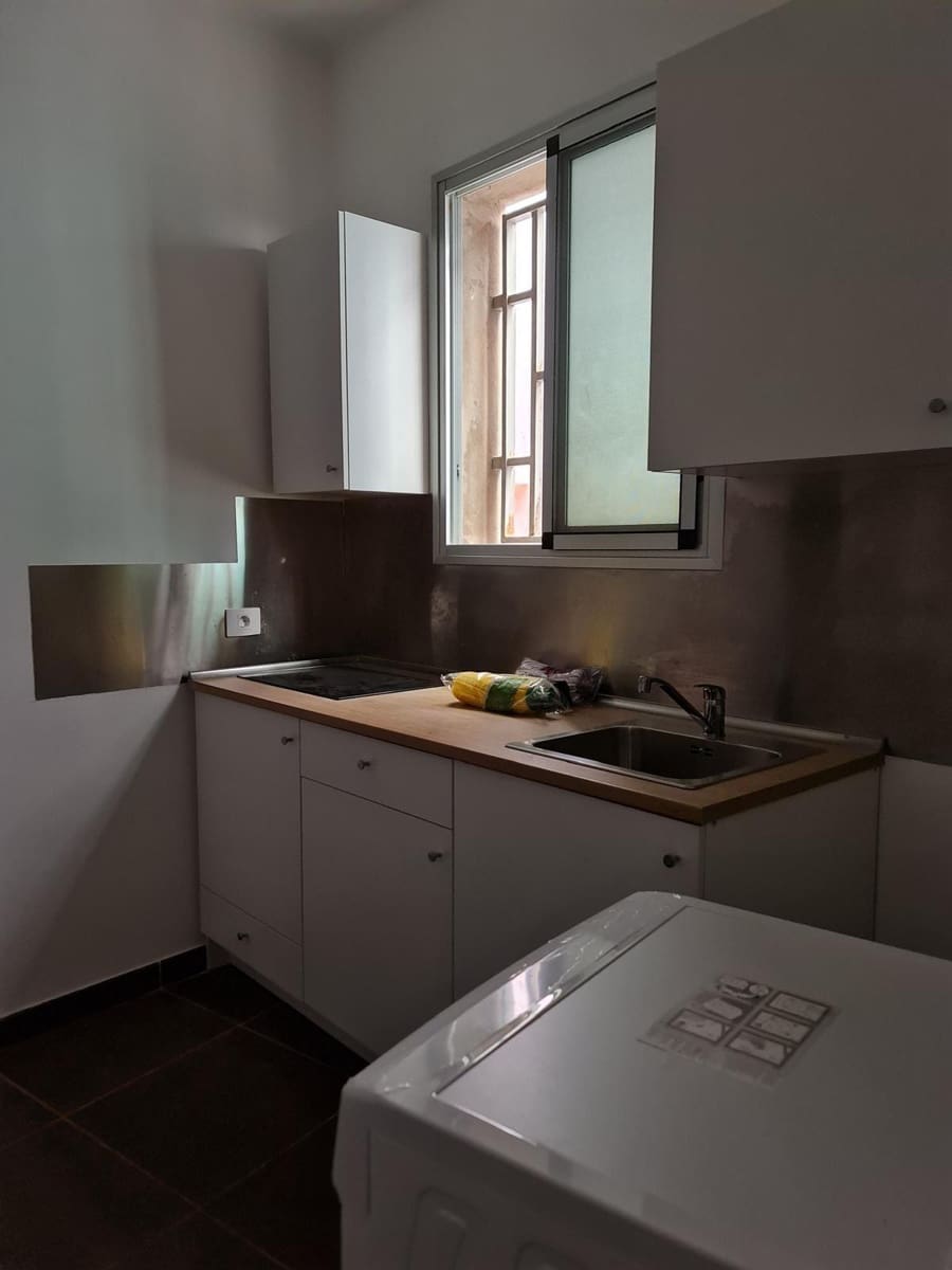 8 soverom Leilighet til salgs i Las Palmas de Gran Canaria - € 495 000 (Ref: 9882317)
