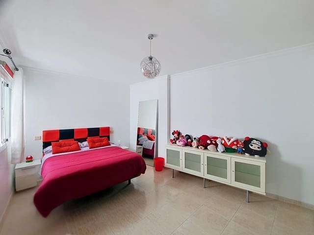 3 slaapkamer Flat te koop in Moya - € 150.000 (Ref: 9882318)