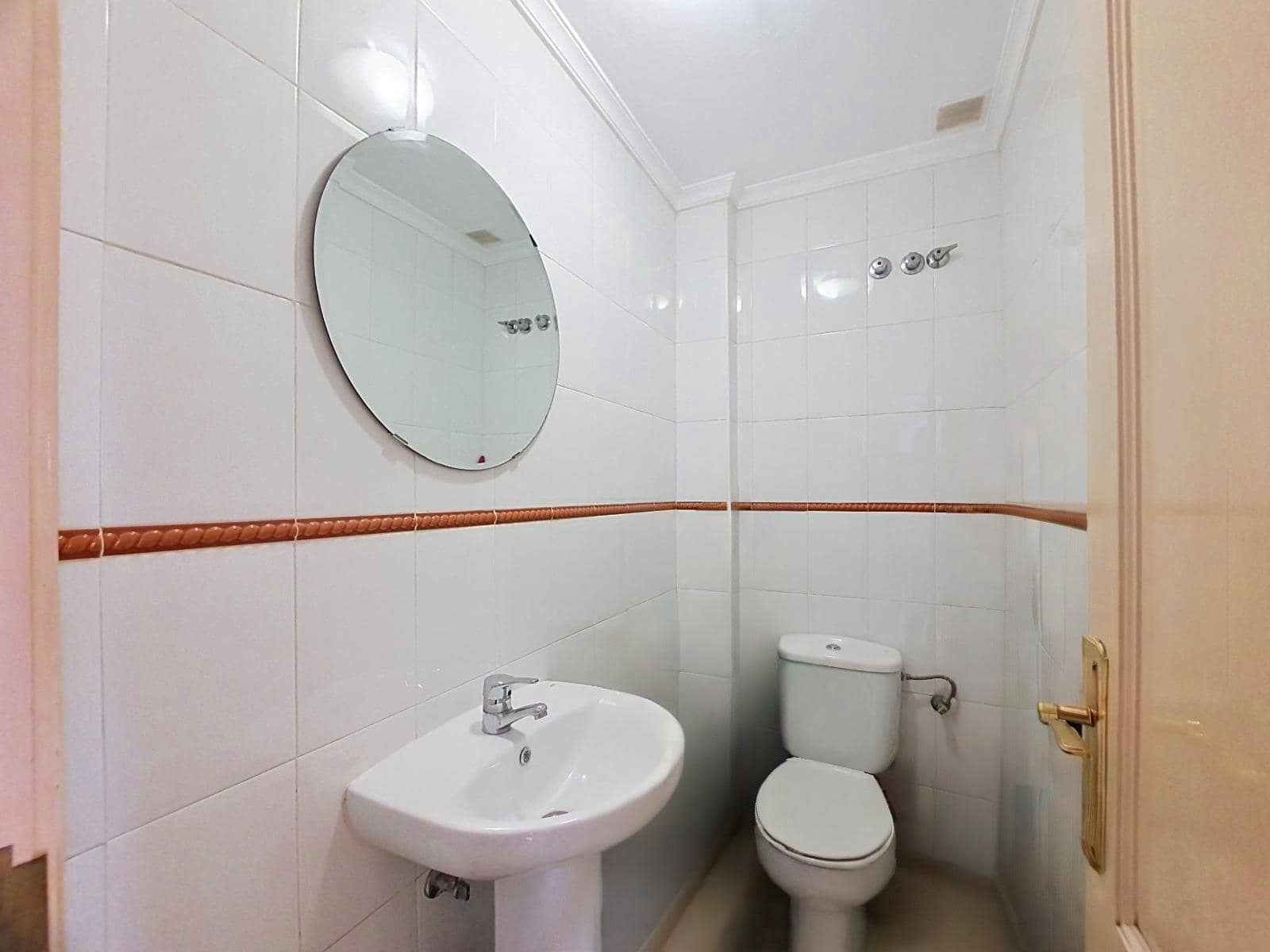 3 slaapkamer Flat te koop in Moya - € 150.000 (Ref: 9882318)