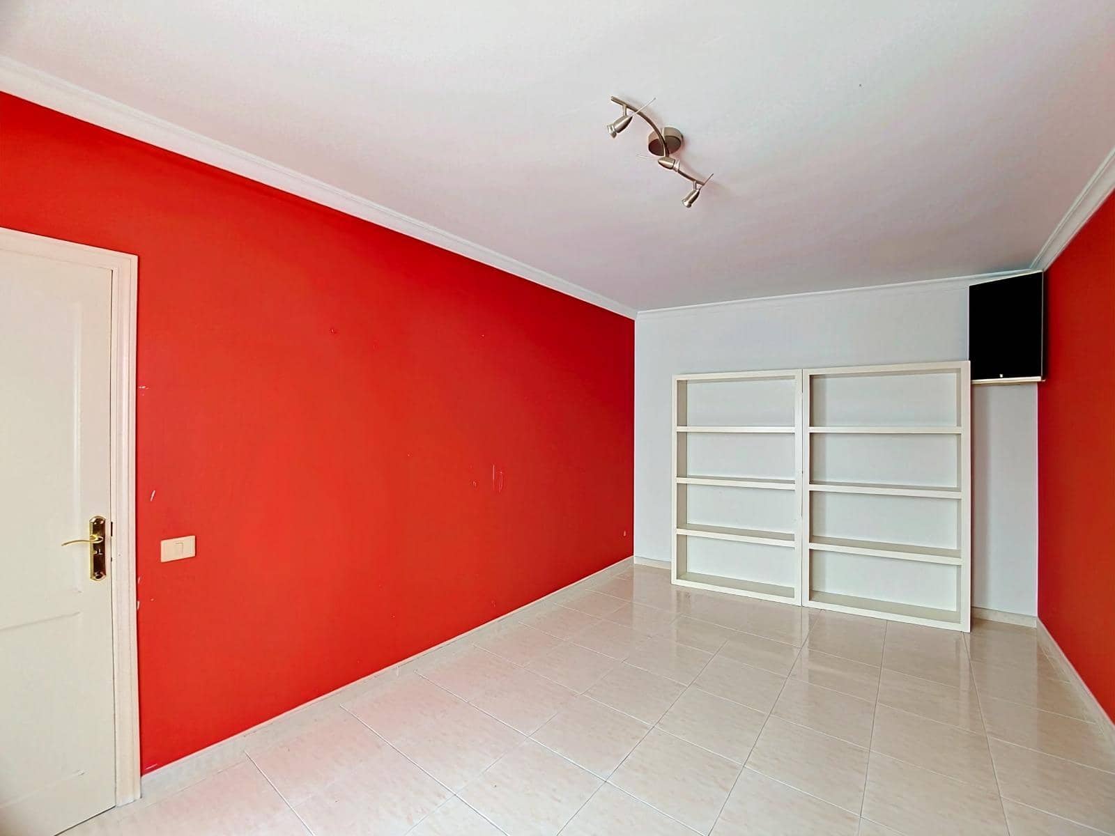 3 slaapkamer Flat te koop in Moya - € 150.000 (Ref: 9882318)