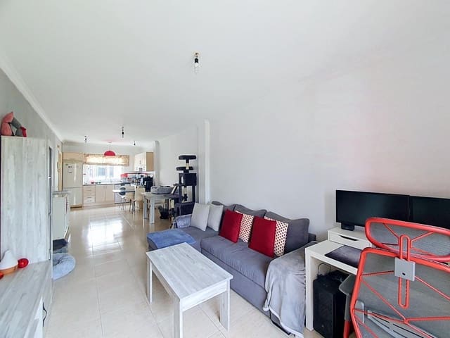 3 slaapkamer Flat te koop in Moya - € 150.000 (Ref: 9882318)
