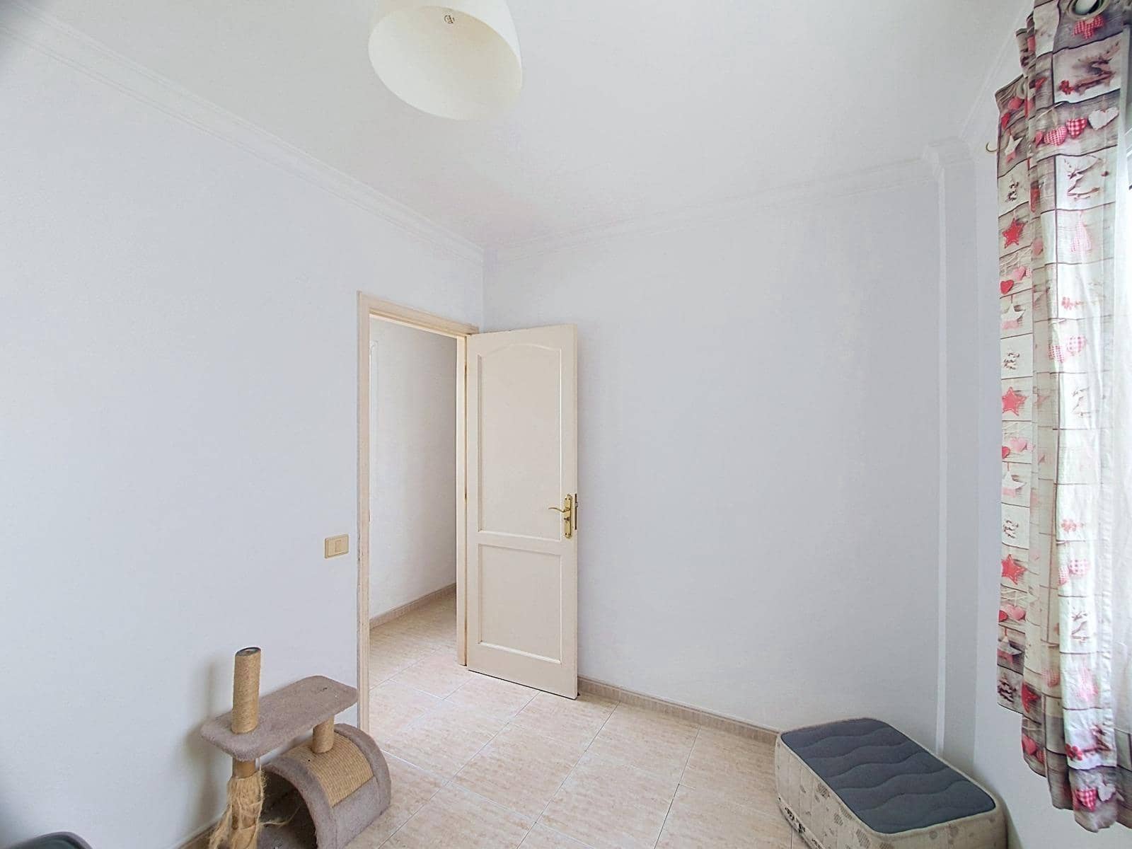 3 slaapkamer Flat te koop in Moya - € 150.000 (Ref: 9882318)