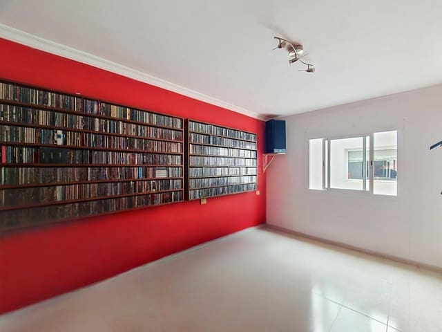 3 slaapkamer Flat te koop in Moya - € 150.000 (Ref: 9882318)
