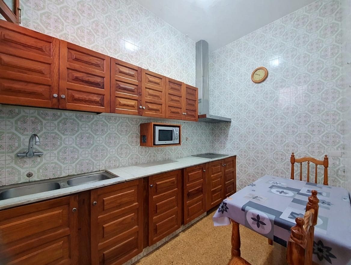 4 bedroom Townhouse for sale in Teror with garage - € 209,000 (Ref: 9882319)